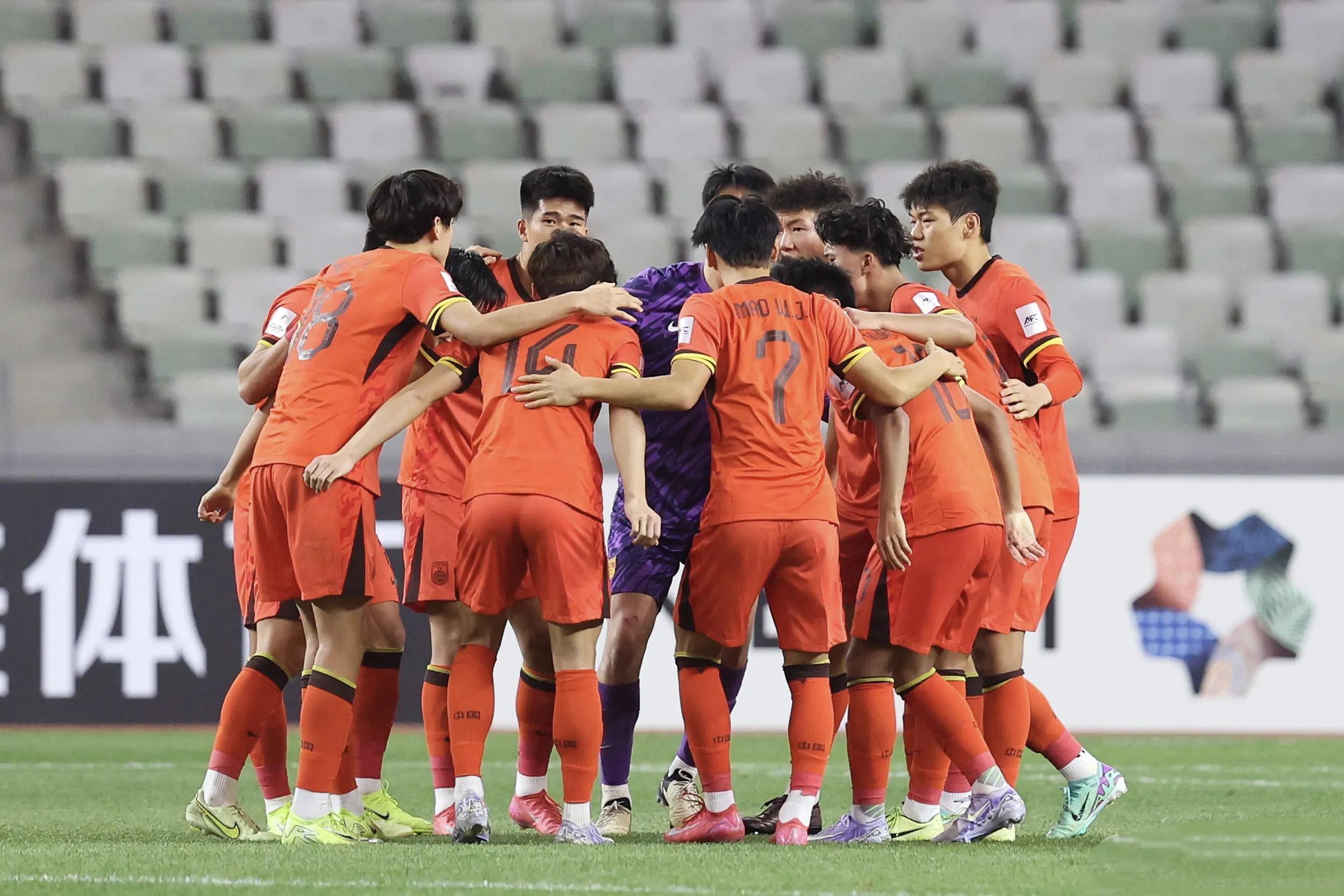 包含转折点埃因霍温绝杀压哨，德甲冲刺阶段攻防权衡，信心回归，阵容厚度经受考验的词条