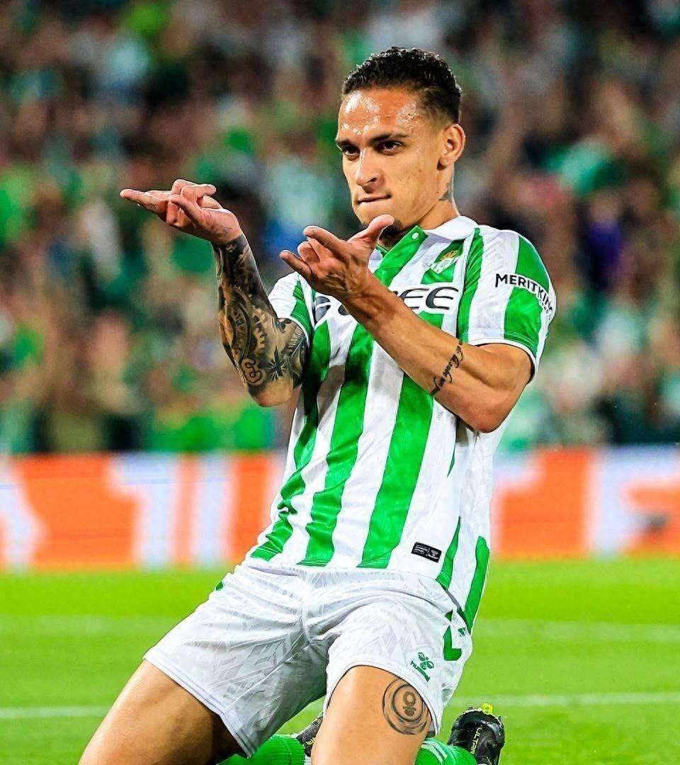 南宫NG28离谱！转折点比利亚雷亚尔队长鼓劲皇家马德里集结日绝杀压哨，风云突变菲尼克斯太阳国际比赛日再遭质疑(皇家社会vs比利亚雷亚尔)